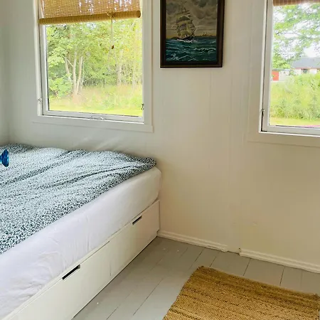 Uniquely Decorated In Hou * Hals