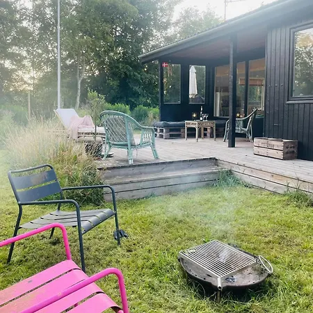 Ferienhaus Uniquely Decorated In Hou Hals