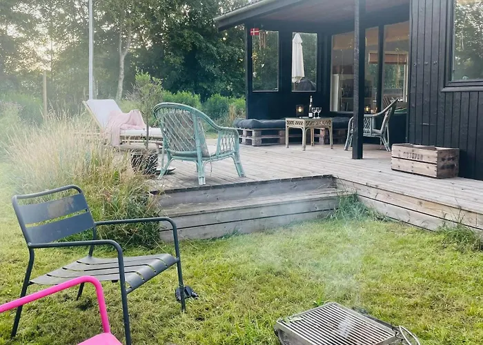 Ferienhaus Uniquely Decorated In Hou Hals