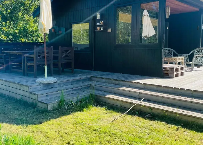 Vakantiehuis Uniquely Decorated In Hou Hals